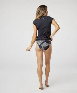 Vamosoutdoors WOMENS W's Dawson Rashguard- Black