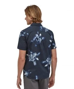Patagonia Shirts M's Go To Shirt- Swimming Turtles Navy