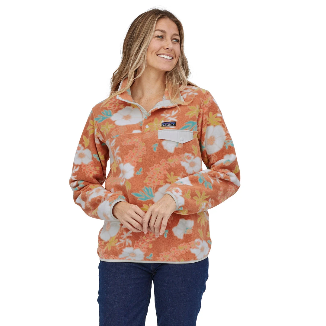 Patagonia Women's W's Lightweight Synchilla® Snap-T® Fleece Pullover - Flower Power Big: Toasted Peach 1 Patagonia WOMENS W's Lightweight Synchilla® Snap-T® Fleece Pullover - Flower Power Big: Toasted Peach